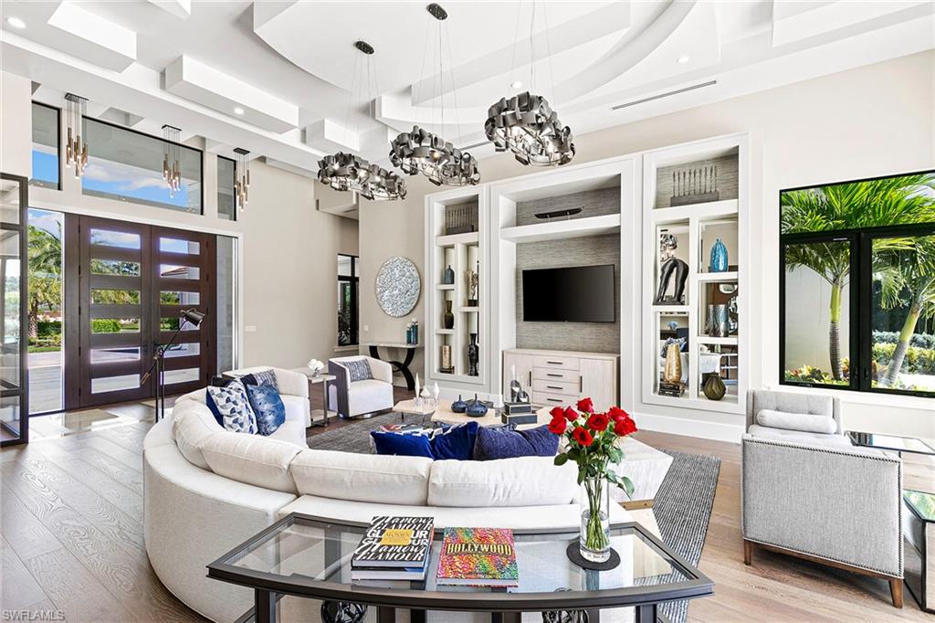 PINE RIDGE - Residential