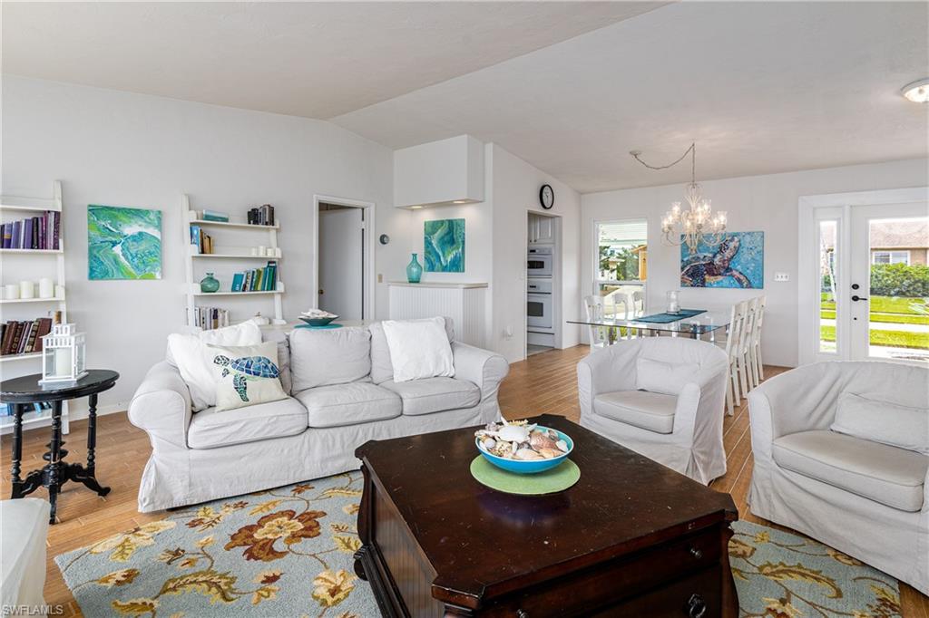 MARCO ISLAND - Residential