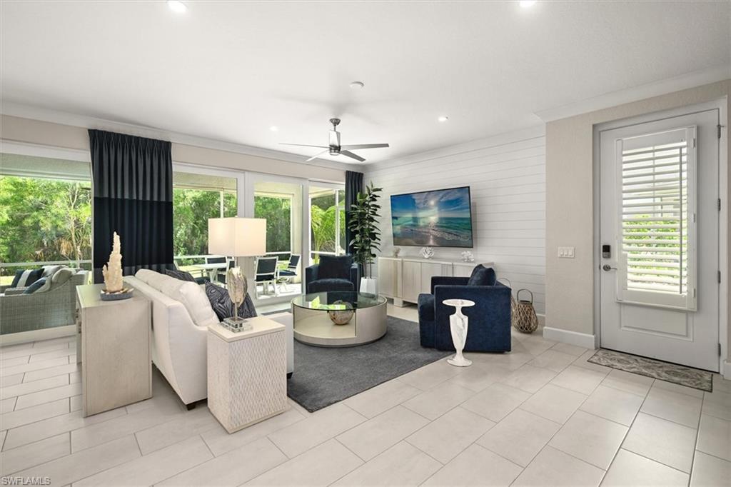 172 Indies DR E 102