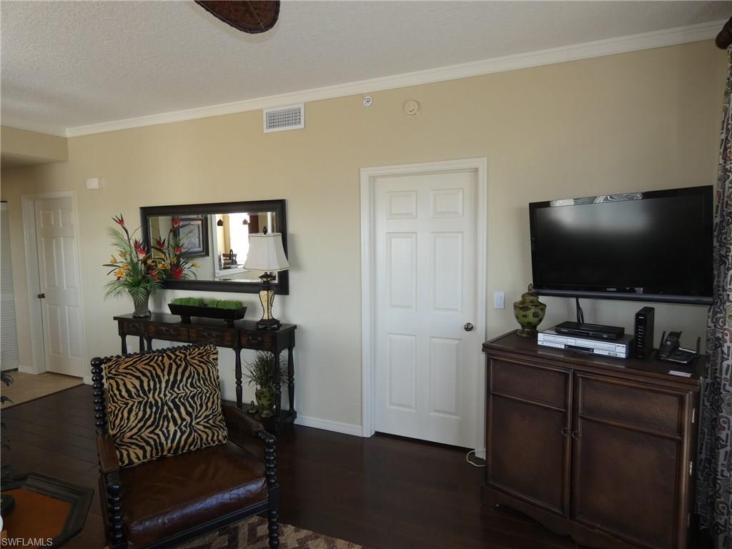 HIBISCUS POINTE - Residential