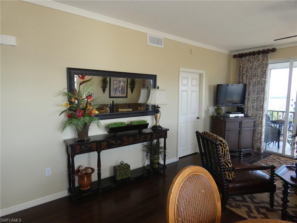 HIBISCUS POINTE - Residential