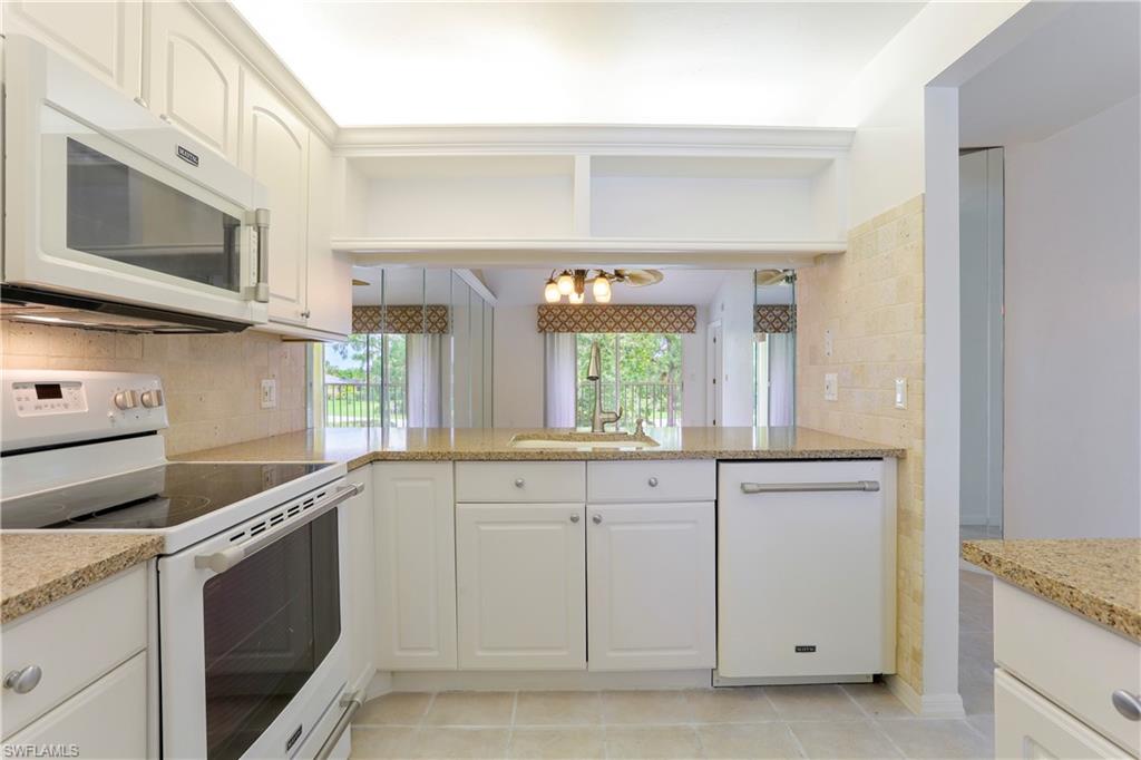 GREENWOOD VILLAGE AT KINGS LAKE - Residential