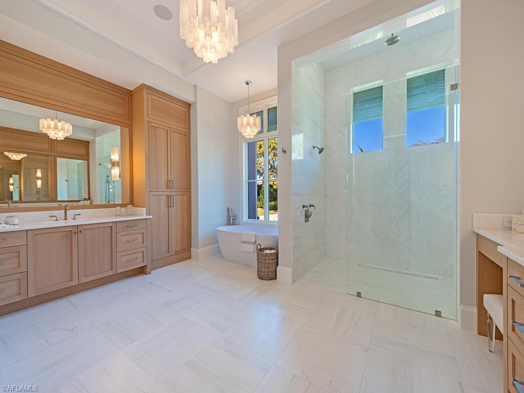 PARK SHORE - Residential