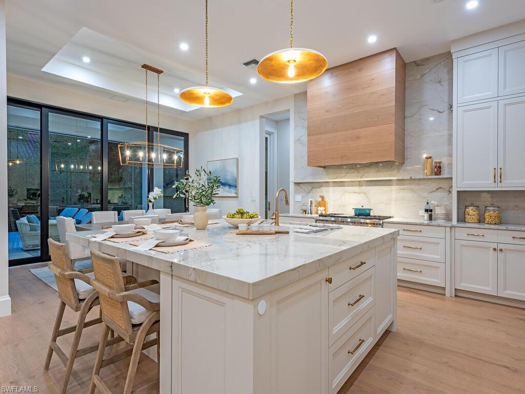 PARK SHORE - Residential