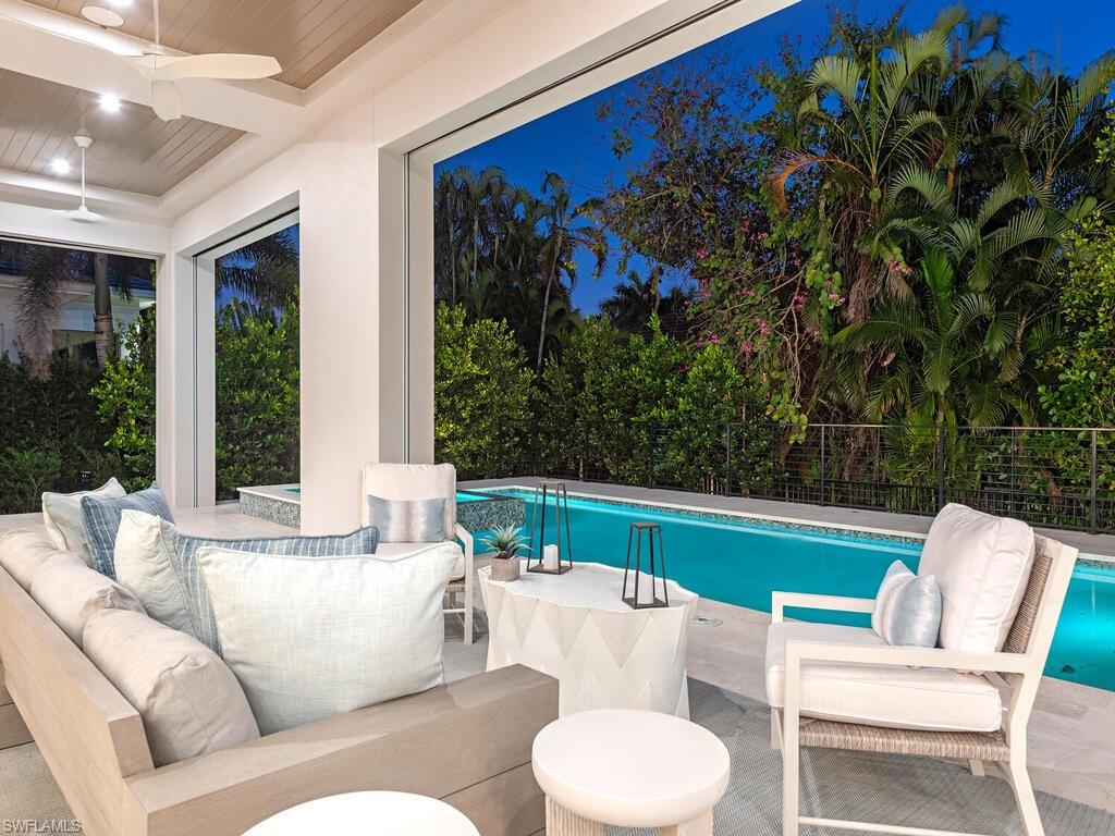 PARK SHORE - Residential