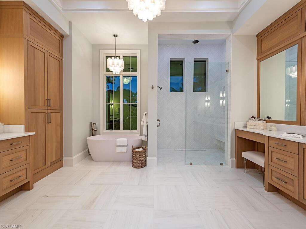 PARK SHORE - Residential