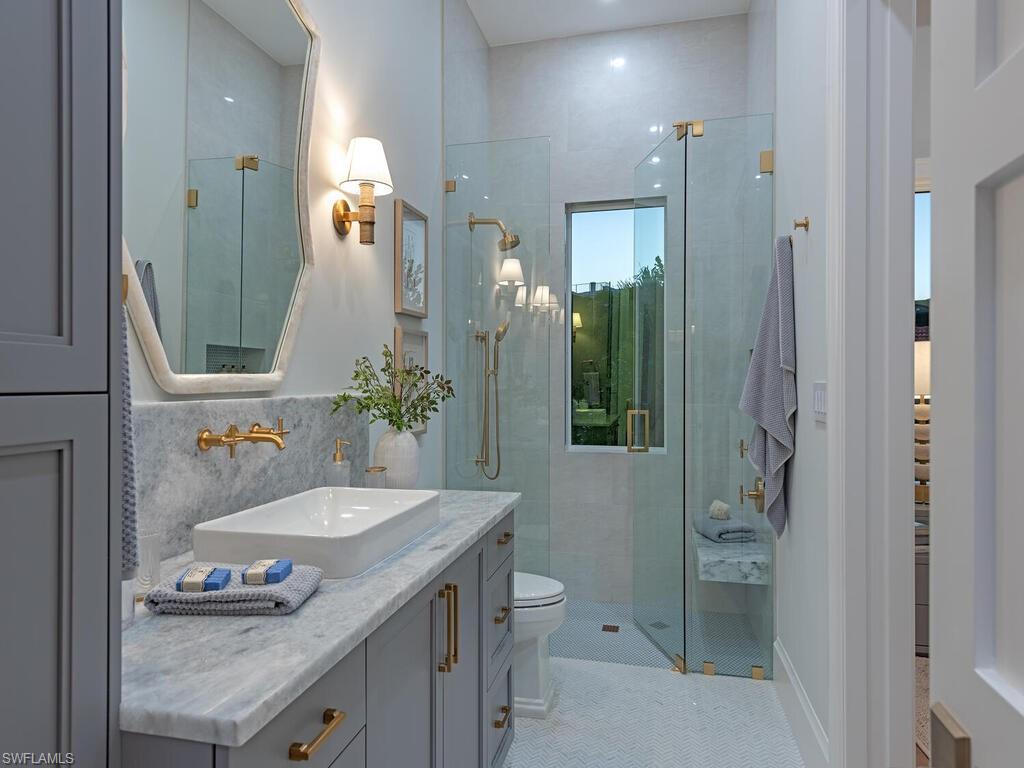 PARK SHORE - Residential