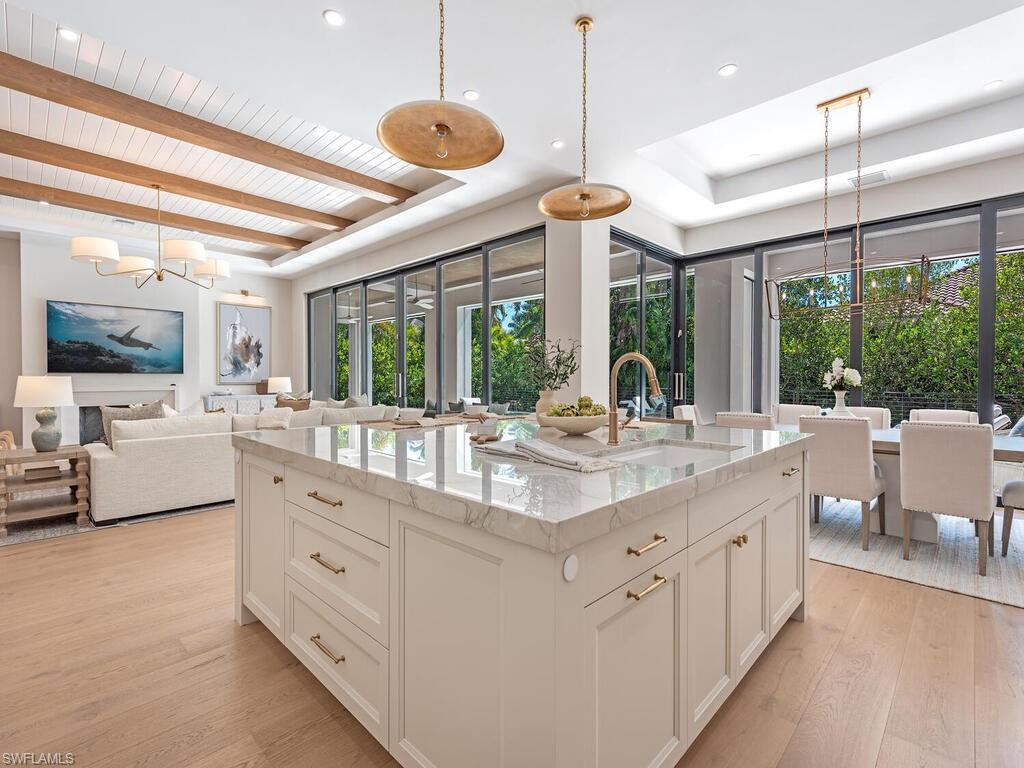 PARK SHORE - Residential