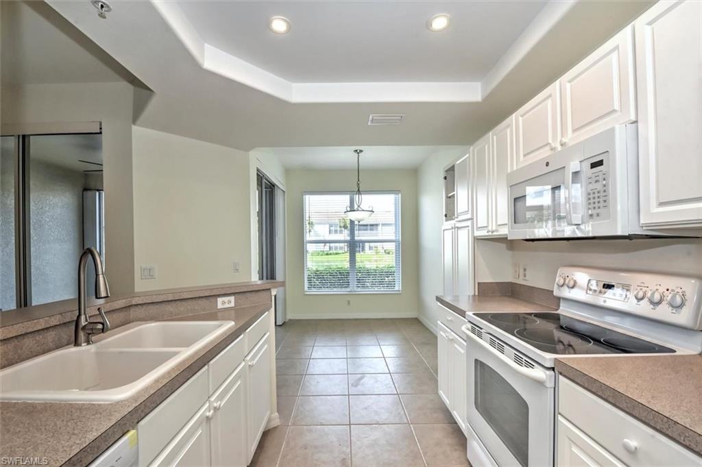 SABAL POINTE - Residential