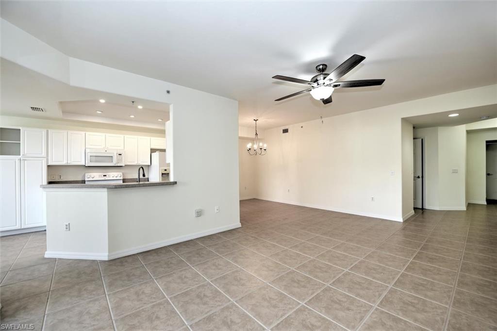 SABAL POINTE - Residential