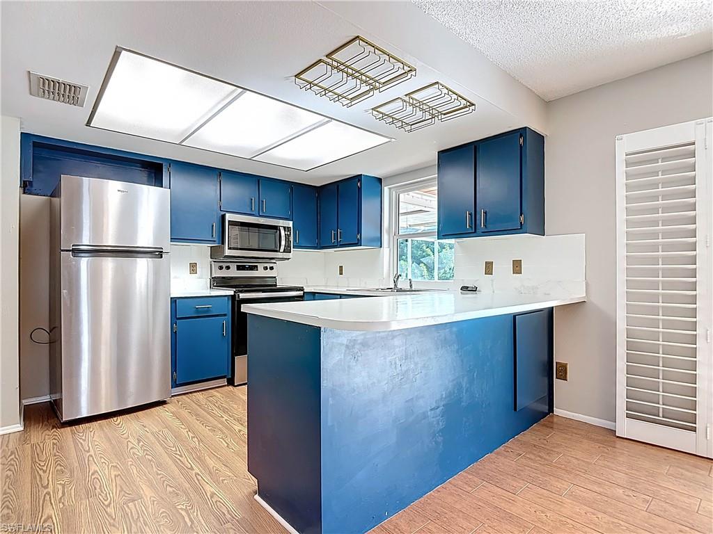 TROPICAL HOMESITES - Residential