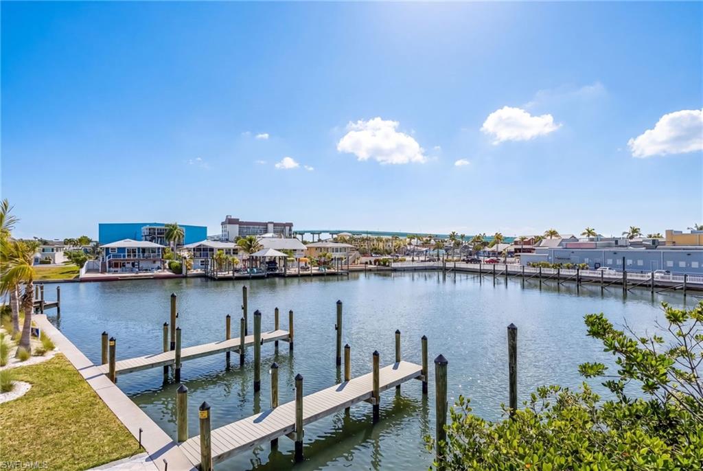 ISLAND SHORES - Residential