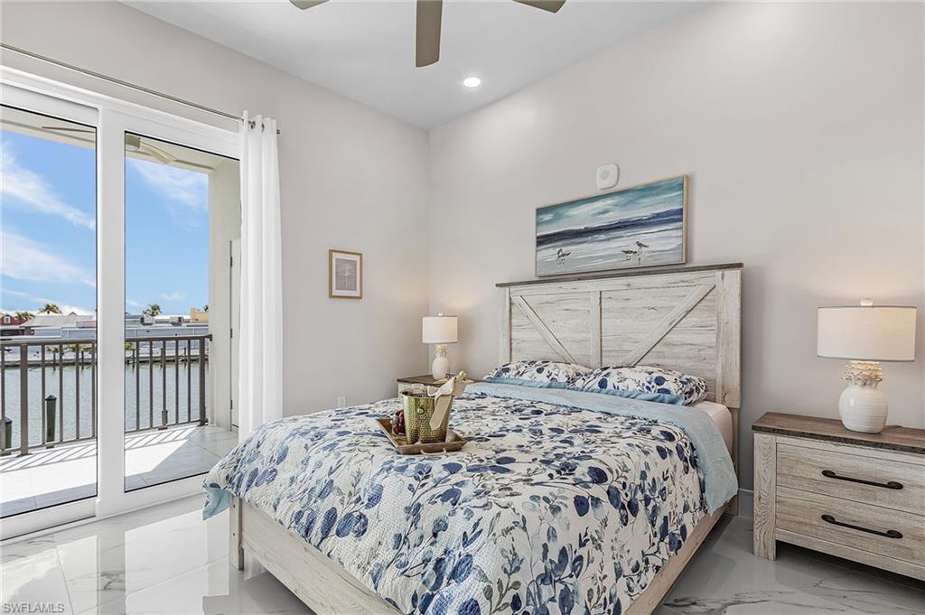 ISLAND SHORES - Residential