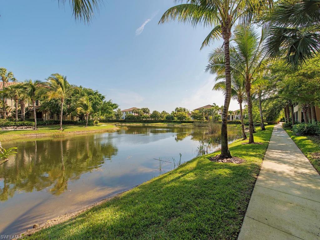 TRADITIONS - Residential