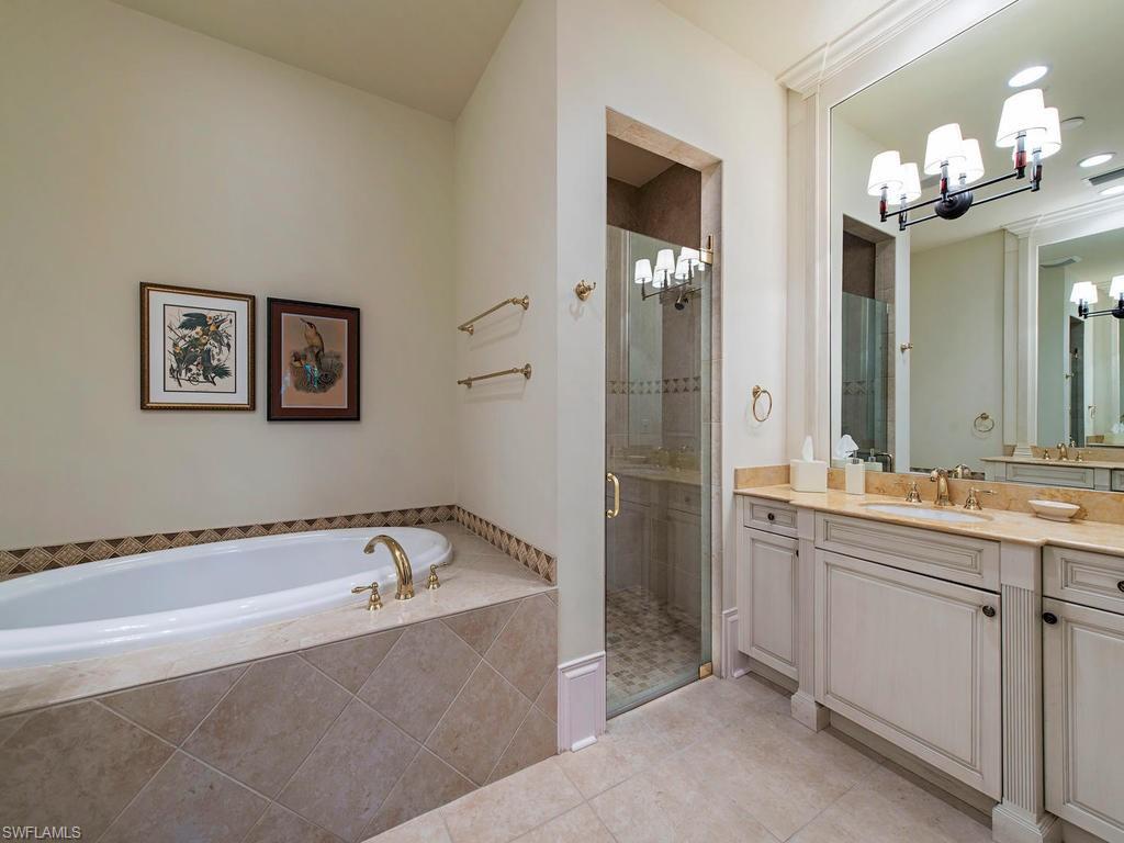 TRADITIONS - Residential