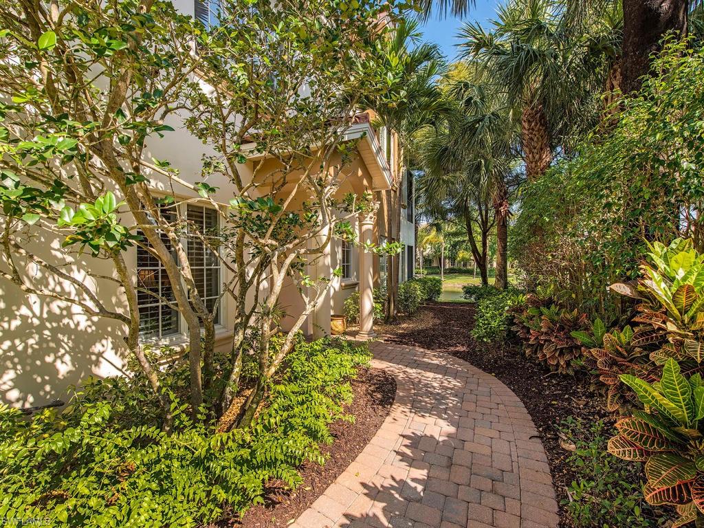 TRADITIONS - Residential