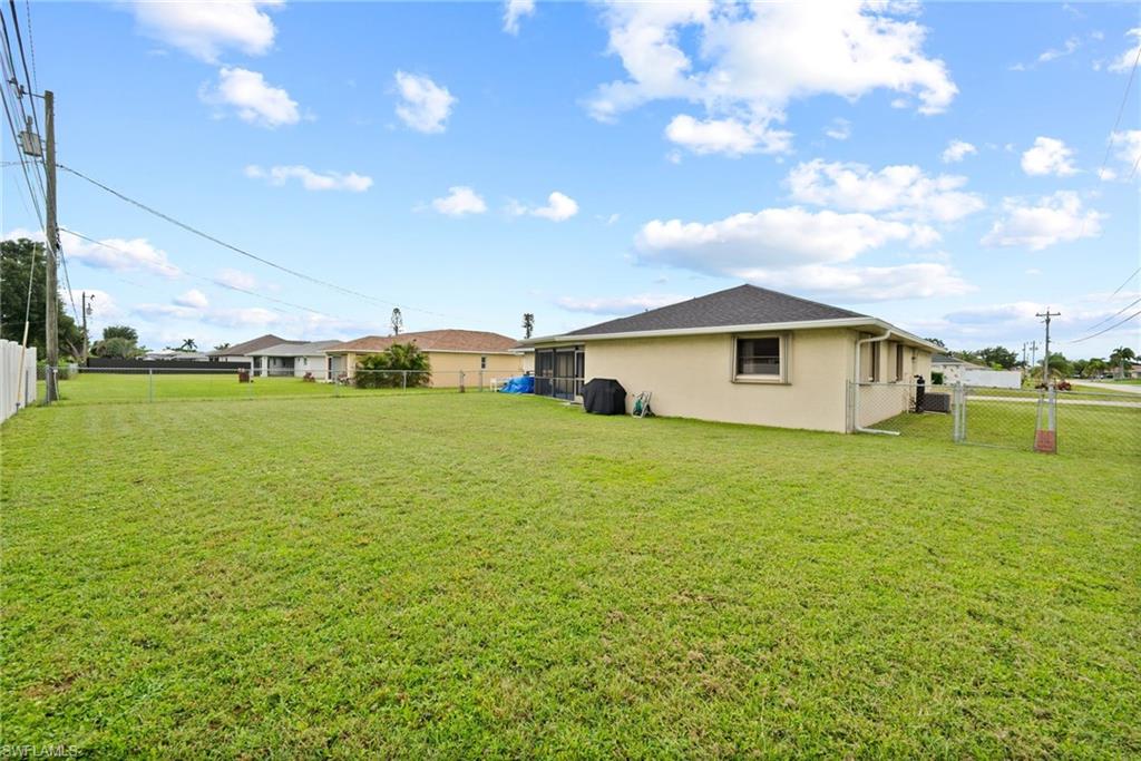 CAPE CORAL - Residential