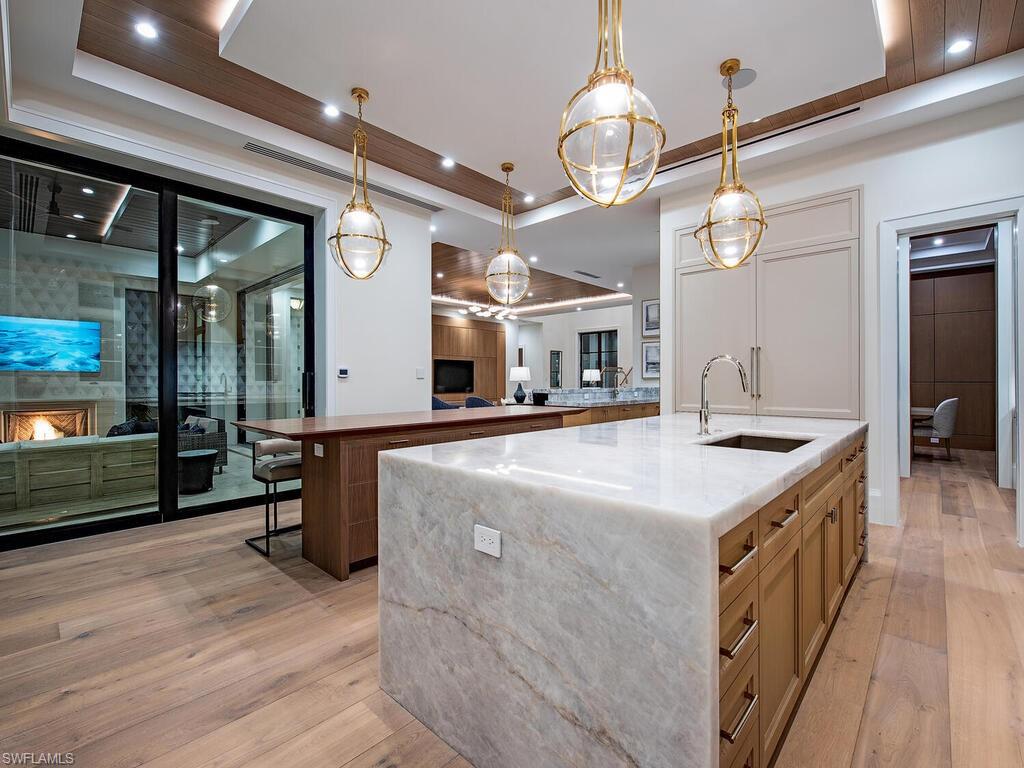 AQUALANE SHORES - Residential