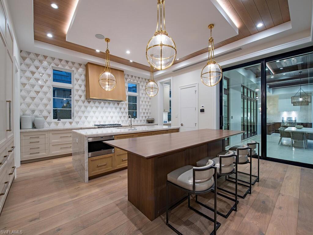 AQUALANE SHORES - Residential