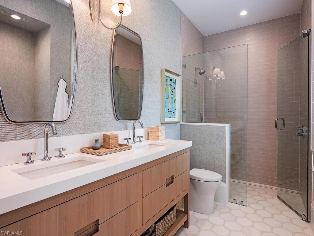 AQUALANE SHORES - Residential