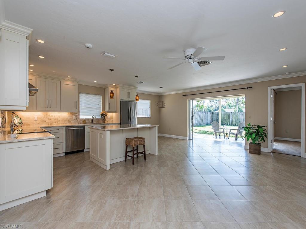 NAPLES PARK - Residential