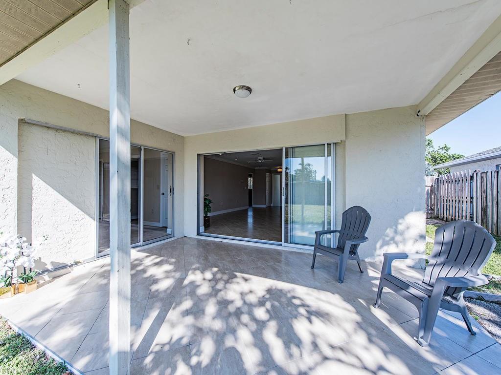 NAPLES PARK - Residential