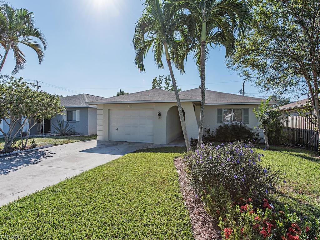 NAPLES PARK - Residential
