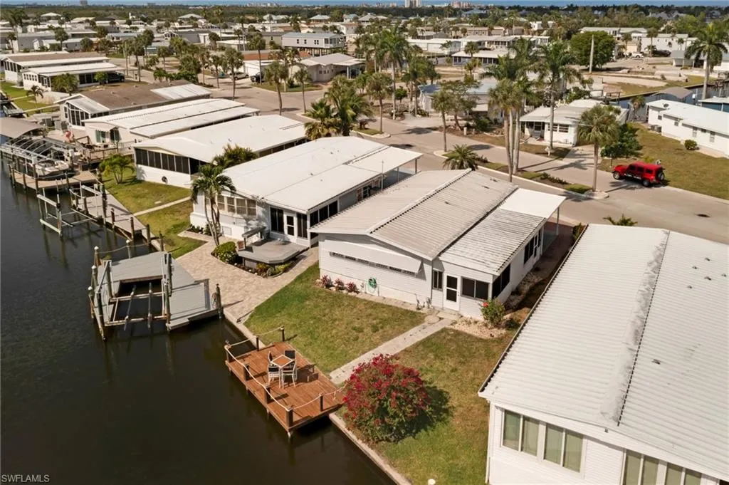 Fort Myers Beach, Florida 33931, United States, 2 Bedrooms Bedrooms, ,2 BathroomsBathrooms,Residential,Active,56985