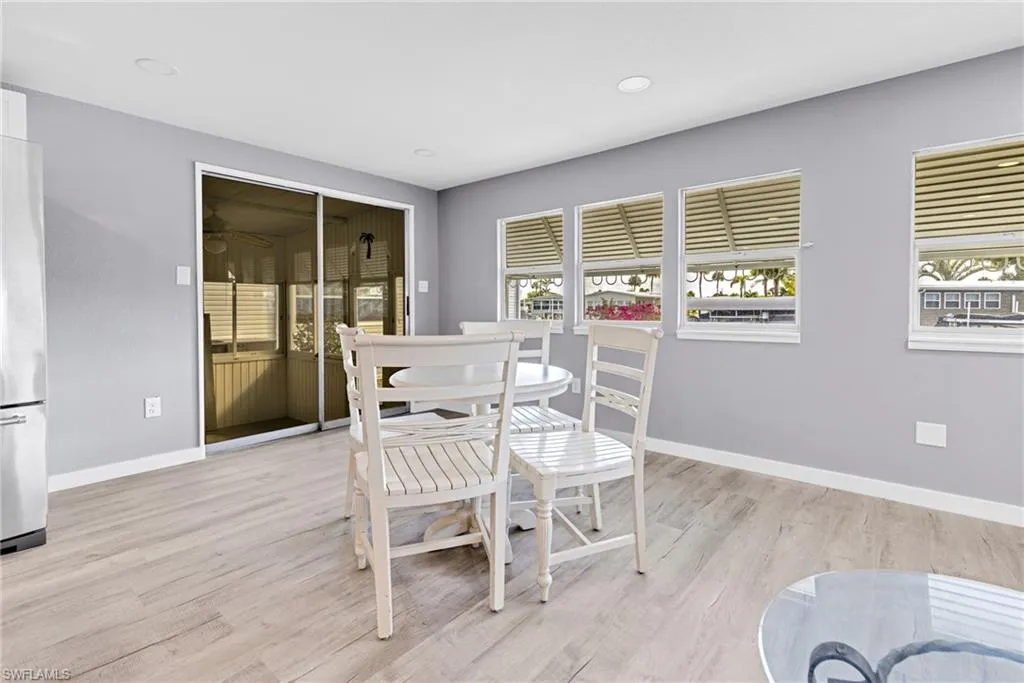 Fort Myers Beach, Florida 33931, United States, 2 Bedrooms Bedrooms, ,2 BathroomsBathrooms,Residential,Active,56985