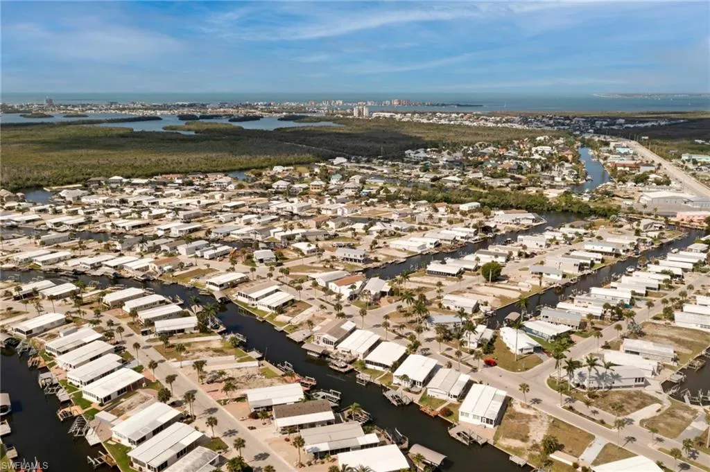 Fort Myers Beach, Florida 33931, United States, 2 Bedrooms Bedrooms, ,2 BathroomsBathrooms,Residential,Active,56985