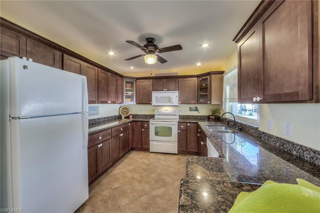 KNIGHTS BOKEELIA ISLE - Residential