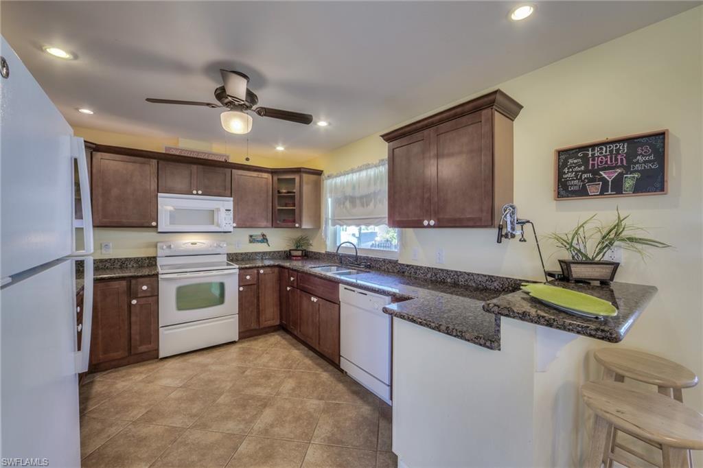 KNIGHTS BOKEELIA ISLE - Residential