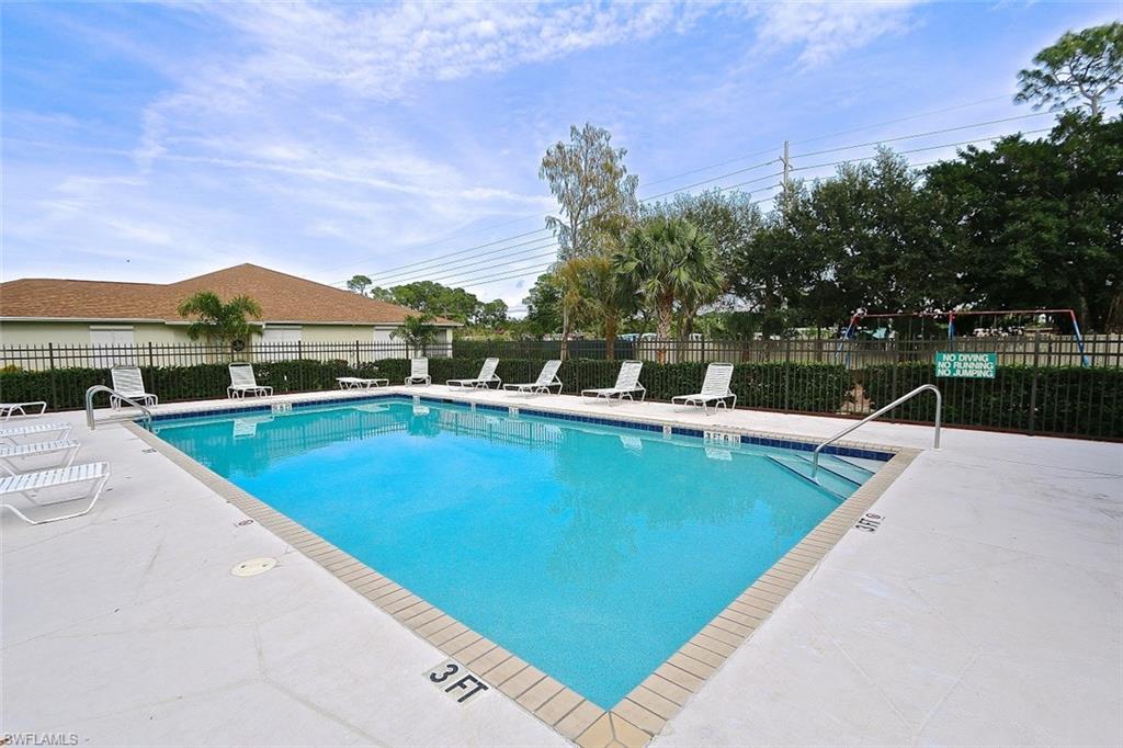 MAPLEWOOD - Residential