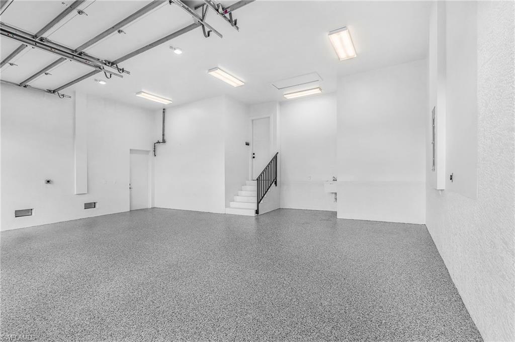 COCONUT RIVER - Residential