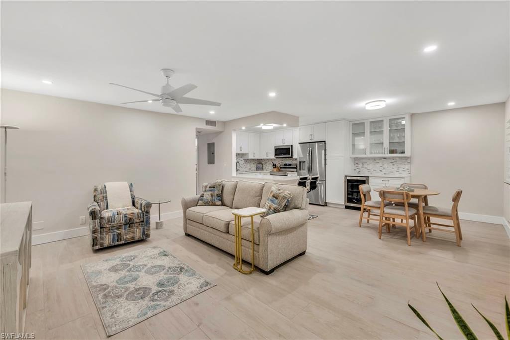 PALM BAY VILLAS - Residential