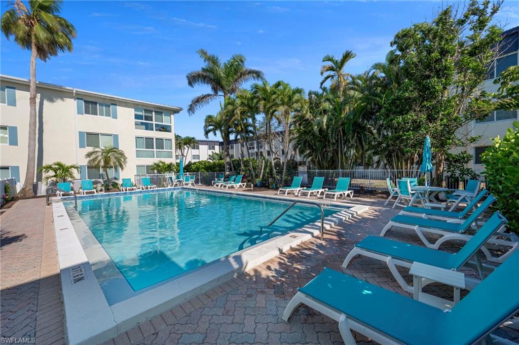 1950 Gulf Shore BLVD N 110