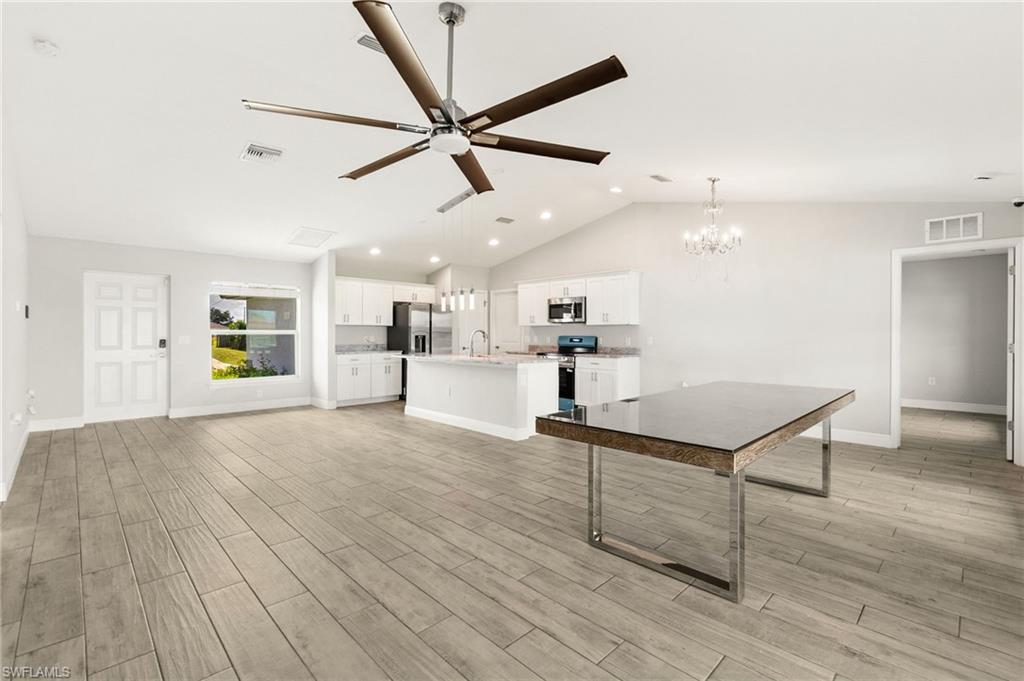 CAPE CORAL - Residential