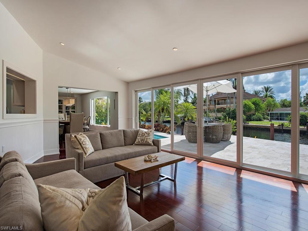 AQUALANE SHORES - Residential