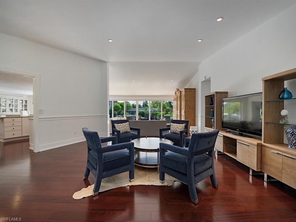 AQUALANE SHORES - Residential