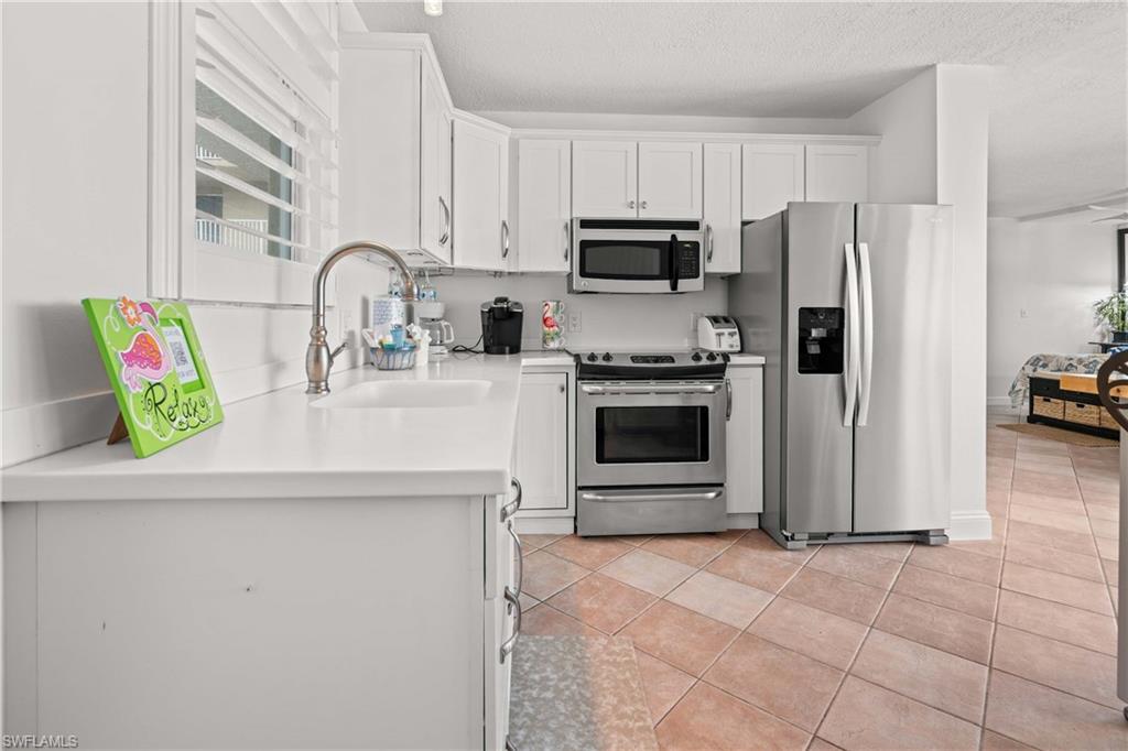 BEACH AND TENNIS CLUB - Residential