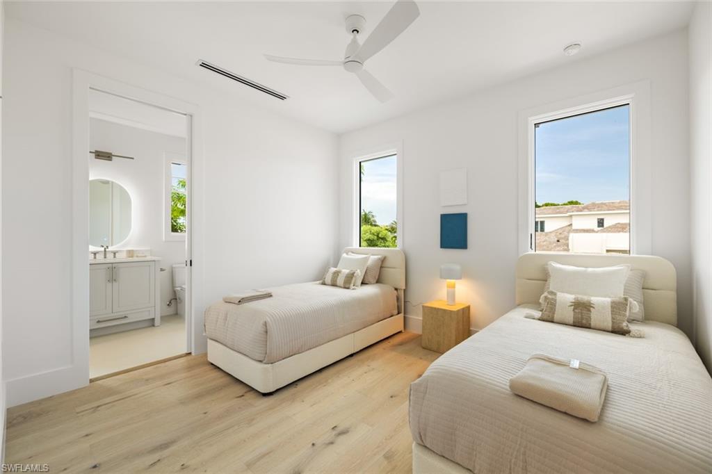 PARK SHORE - Residential