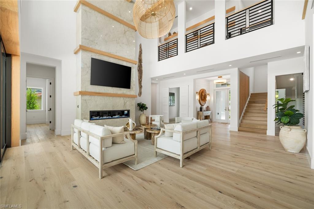 PARK SHORE - Residential