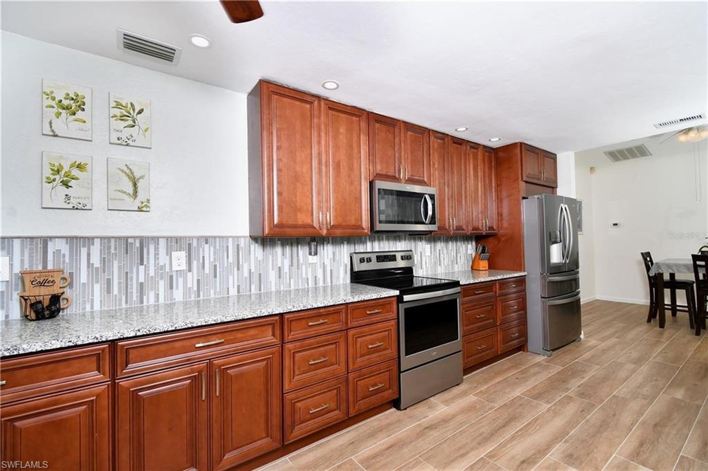 WOODLAND ESTATES - Residential