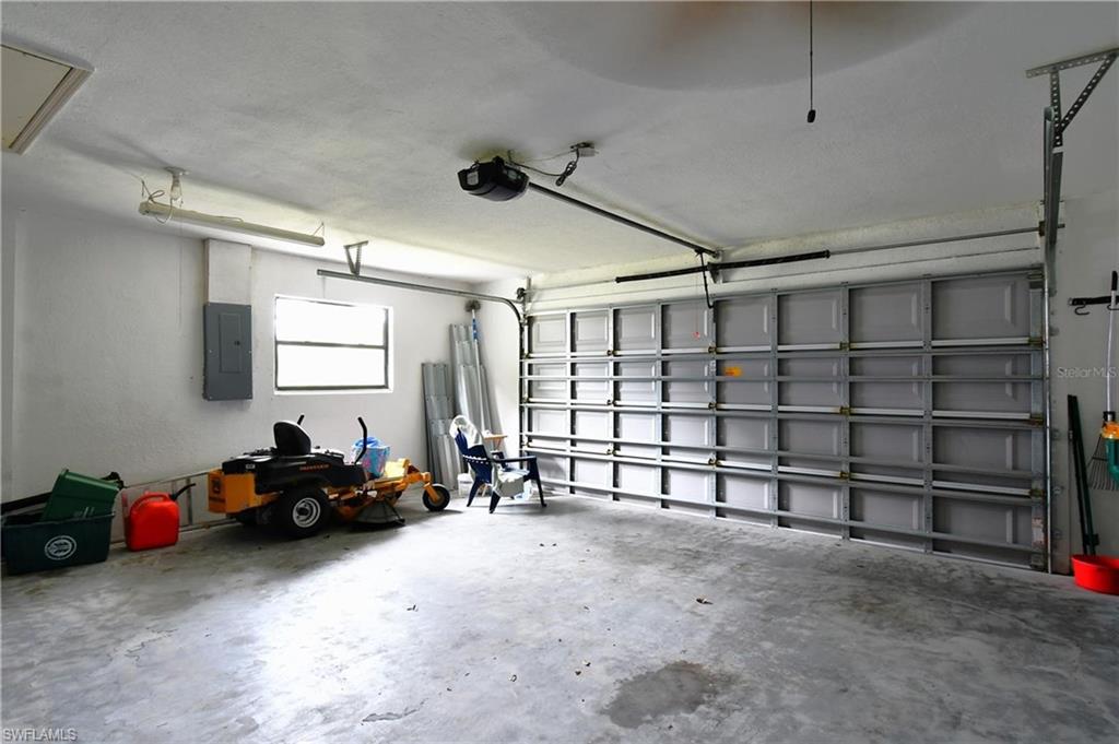 WOODLAND ESTATES - Residential