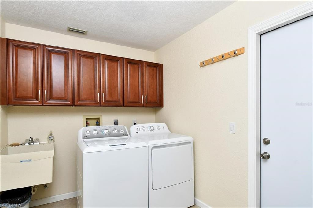 WOODLAND ESTATES - Residential