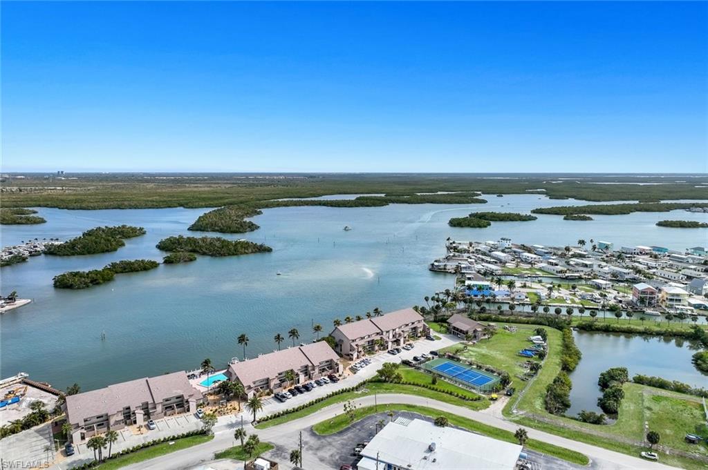 SPORTSMANS COVE YACHT & RACQUET CLUB - Residential