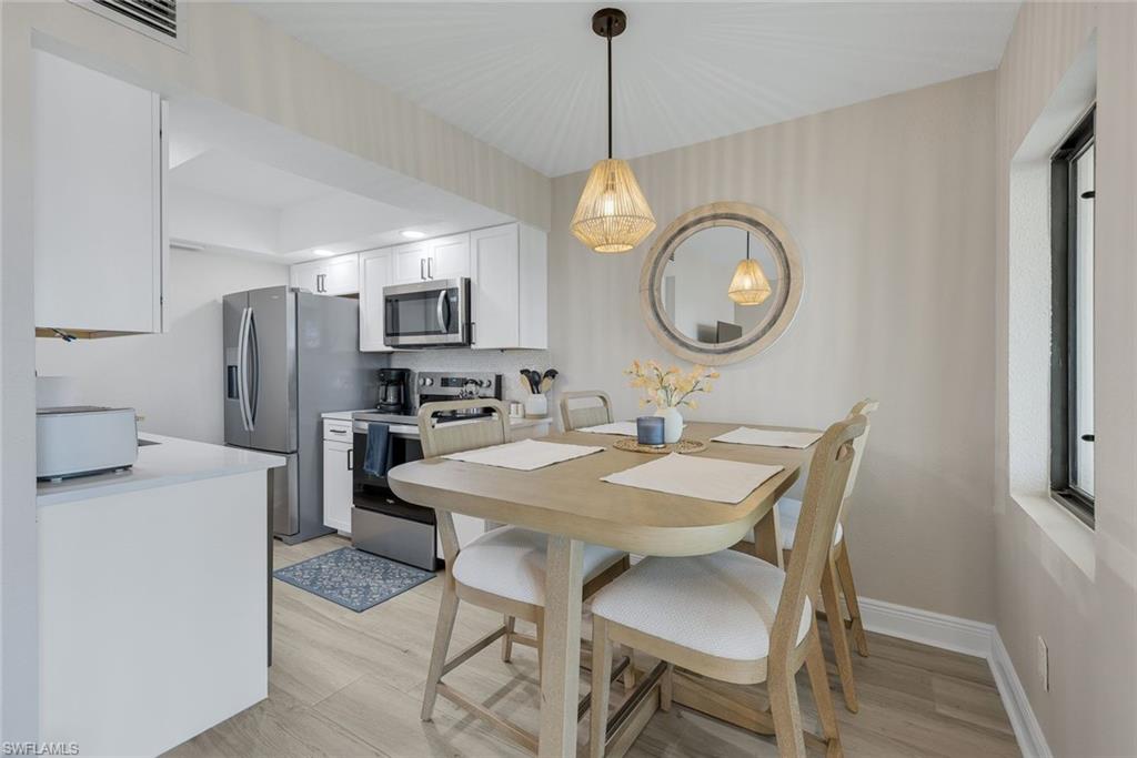 SPORTSMANS COVE YACHT & RACQUET CLUB - Residential