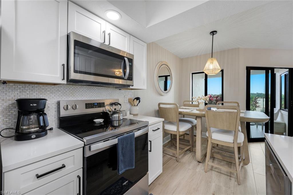 SPORTSMANS COVE YACHT & RACQUET CLUB - Residential