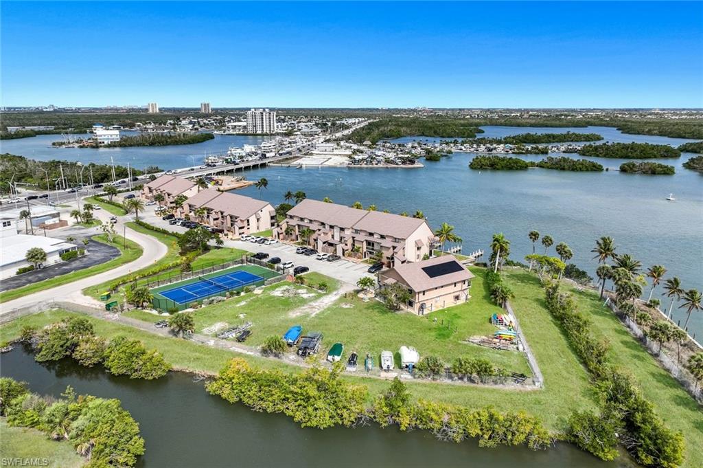 SPORTSMANS COVE YACHT & RACQUET CLUB - Residential