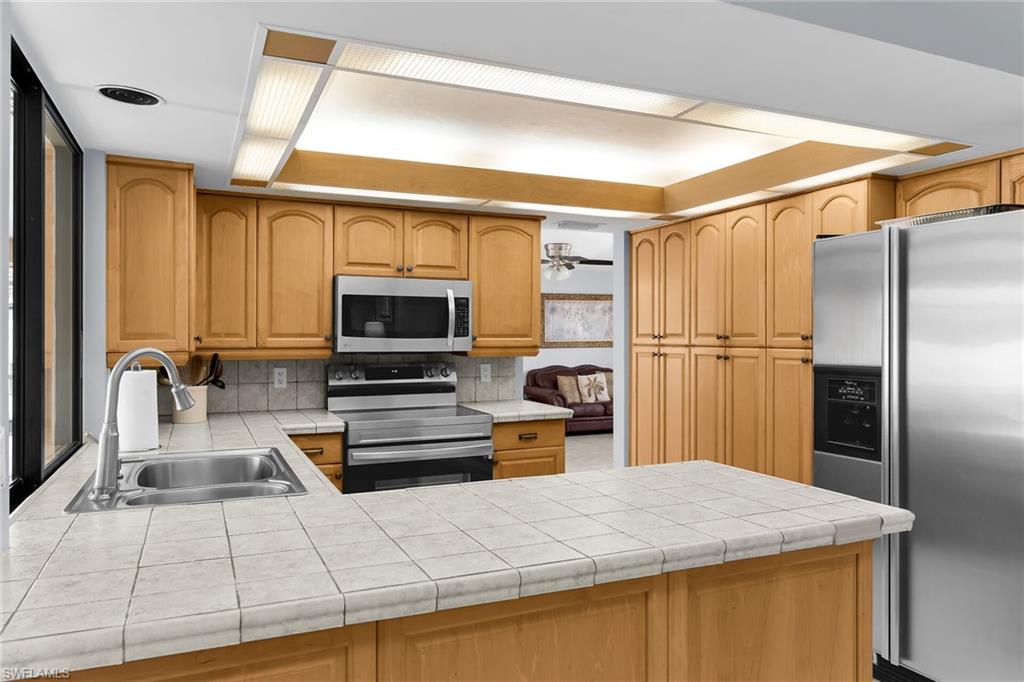 MARCO BEACH - Residential